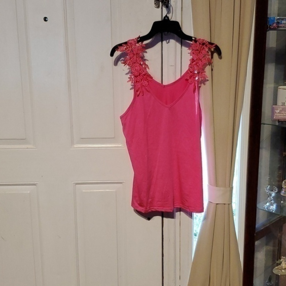 Beautiful shirt Size L